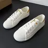 Zapatillas de Lona con Cordones Delanteros de Moda Versátiles, Superventas Otoño 2026, Talla Grande Estilo Coreano Zapatos Blancos, Venta al por Mayor para Comercio Exterior
