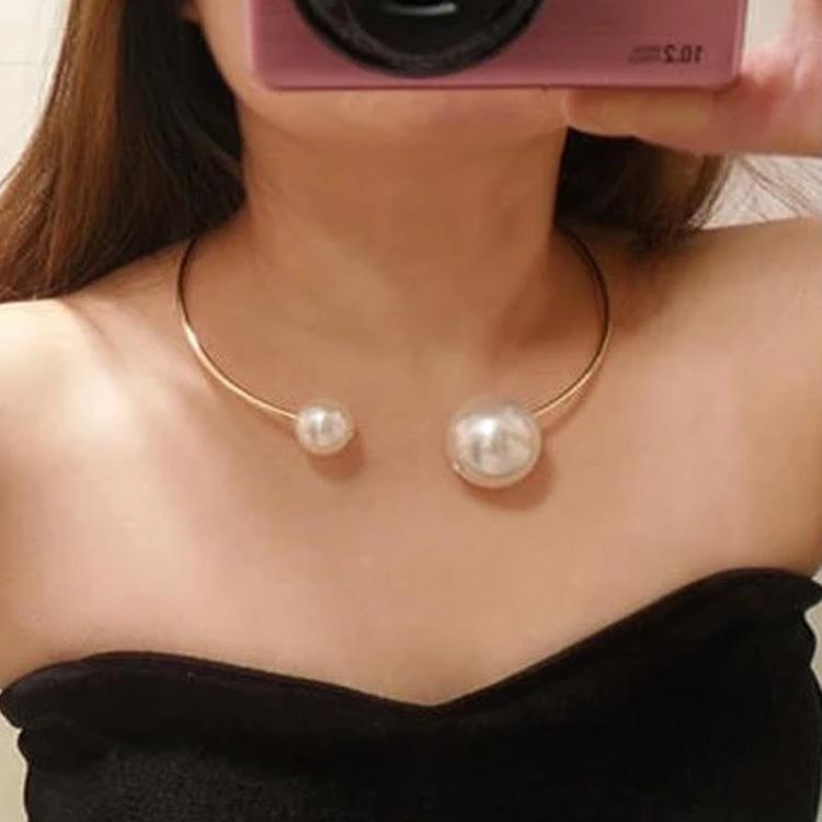 225