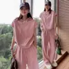 Conjunto Esportivo Casual Novo de Verão 2026 para Mulheres, Tamanho Grande Solto, Moderno, Chique, Estiloso, Conjunto de Duas Peças
