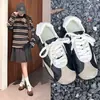 Zapatos deportivos y casuales, zapatos planos casuales de otoño, zapatillas de entrenamiento alemanas, cuero suave, bailarinas para mujer, versátiles, nuevo estilo retro 2026, diseño color-block