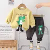 Conjunto de Ropa Infantil Estilo Primavera con Sudadera de Cocodrilo de Dibujos Animados 3D para Edades 0-5, Versátil Conjunto de Dos Piezas al por Mayor 1