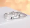 Anéis de Casal com um Toque de Luxo de Nicho, Anéis Abertos Anel de Mobius, um Par de Anéis de Casal Elegantes e Simples Cravejados de Diamantes