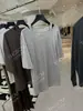 DestacadoYuran 26 Nueva Colección de Principios de Otoño: Camisa de Modal Texturizada de Manga Corta con un diseño en capas, tipo dos piezas