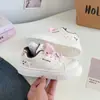 Zapatos de panadería únicos, tenis versátiles, nuevos tenis originales B3801 de color block para mujer, zapatos de panadería casuales ins