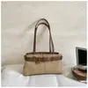Bolsa de axila de camurça de alta qualidade, estilo vintage, coleção outono/inverno 2026, moderna e versátil, simples e prática para o dia a dia, bolsa de ombro ou bolsa de mão