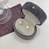 Pendientes de Perla Retro Franceses Color Vino Otoño e Invierno Populares Diseño de Nicho Moda Celebridad de Internet Pendientes Delicados Únicos