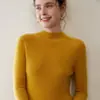 Nova blusa de base de malha de cashmere para outono e inverno, gola semi-alta da moda, manga longa, quente, amiga da pele, confortável, simples, para mulheres