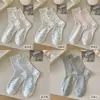 Calcetines de Algodón Puro para Mujer Primavera Verano Dulce Estilo Japonés Femenino Sueltos Nudo de Lazo Media Pantorrilla Cuadros Azules Versátil Estilo Universitario