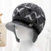 Chapéu de Inverno para Mãe, Mulheres de Meia-Idade e Idosas, Proteção Contra Frio, Chapéu Quente com Proteção para Orelhas, Chapéu de Lã Tricotado com Pelúcia para Avó e Senhora Idosa