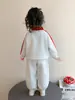 Sudadera de cuello alto para niña, conjunto de otoño, conjunto casual deportivo de dos piezas elegante para niños de primavera y otoño, ropa exterior para bebé