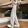 Calças de Lã Wide-Leg Branco-Cremoso Femininas Outono e Inverno Calças de Perna Reta com Forro de Lã Versão Estreita Longas Soltas Primavera e Outono Calças Banana Espinha de Peixe