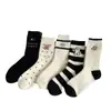 Otoño e Invierno Calcetines de Terciopelo Australiano Bordados de Dibujos Animados Lindos para Niños Calcetines Medios Cálidos Gruesos con Forro Polar Cómodos para el Piso del Hogar