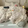 Estilo Coreano Ins Tallado Leche Polar Juego de Cuatro Piezas Encaje de Hada Funda Nórdica de Doble Cara Polar Cálido Engrosado Juego de Tres Piezas para Dormitorio