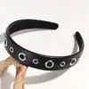 Moda Europea y Americana Elegante Diadema de Cuero de Ala Ancha Estilo Punk Moda de Corte Metálico Accesorios Versátiles para el Cabello para Mujeres al Salir