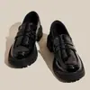 Novos Mocassins para Mulheres Primavera e Outono de 2025, Estilo Britânico Retrô Slip-On Jk Estudante Sapatos de Couro com Solado Grosso e Saltos Bloco