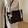 Bolsa Suede Retrô Bolsa Tote Feminina Grande Capacidade Bolsa de Ombro 2026 Novo Estilo Bolsa de Mão para Trabalho e Deslocamento