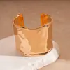 Pulsera Abierta de Malla Metálica Tejida Hueca Transfronteriza Europea y Americana, Pulsera Ligera de Lujo de Gama Alta, Joyería de Mano Exagerada Personalizada para Mujer