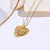 Estilo Europeo y Americano Personalizado Chapado en Cobre 18K Lujo Ligero Brillante Corazón Hueco Zirconia Colgante de Collar Moda Versátil Collar para Mujer