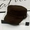 Estilo Coreano Principios de Otoño Nuevo Sombrero de Pico de Pato para Mujer Moda Retro Sombrero de Copa Plana Sombrero de Pintor Versátil Ala Curva Hace que el Rostro Parezca Más Pequeño Sombrero Militar