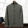 Nuevo Cárdigan de Cachemira Engrosado con Cuello Vertical para Otoño e Invierno Camisa Base Casual de Negocios para Hombre Chaqueta de Lana Cálida de un Solo Botón
