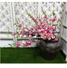 Flor artificial de ciruelo Arreglo floral Flor de ciruelo Rama Escena de boda Diseño Flor artificial Estilo chino Rama pequeña de ciruelo Flor de seda