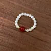 Anel Atacado de Madrepérola Branca Natural com Ágata Vermelha para Mulheres, Design de Nicho, Joia de Anel para Dedo Indicador da Moda e Única