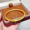 Anillo de Hielo Triturado CNC Color Dorado Pulsera Antigua para Mujer Lujo Accesible Diseño de Nicho Pulsera Exagerada que no se decolora Pulsera