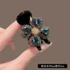 Presilha de Pelo Alta com Flor de Trevo de Quatro Folhas Cravejada de Diamantes de Alta Qualidade para Celebridades da Internet Femininas 2025 Novo Penteado Semi-Preso Headwear na Parte de Trás da Cabeça