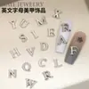Joias de unha de liga X41 atacado metal estéreo 26 letras inglesas mistas acessórios de decoração de unha diy
