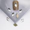 Pacote inteiro de 1440 peças atacado branco plana em forma especial diamante super brilhante pequena gota de chuva prego diamante jóias quadrado amor strass