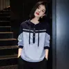 Camisa de mezclilla larga con capucha de moda para mujer, nuevo top coreano de estilo suelto con bloques de color empalmados, Primavera/Otoño 2026