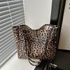 Bolso informal de gran capacidad para mujer, bolso de hombro con estampado de leopardo, bolso de mano para uso diario, otoño e invierno, 2024