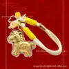 Llavero Dorado Año del Caballo para Riqueza Instantánea con Certificado, Colgante Pequeño para Teléfono, Bolsa, Llave de Coche, Artículo de Regalo