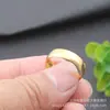 Explosiones de comercio electrónico transfronterizo anillo de pareja de acero de titanio moda europea y americana acero inoxidable anillo de hombre de moda anillo simple liso