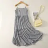 Foto Real de Vestido de Suspensório Xadrez Estilo Férias Retrô para Mulheres, Novo Modelo de Primavera, Vestido Longo de Corte A que Reduz a Idade