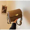 Moda Retro Otoño 2026 Transfronterizo Bolso Pequeño Nuevo para Mujer Versátil Correa Ancha Hombro Cruzado Bolso Cuadrado Pequeño de Nicho