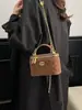 Bolsa Pequena de Corrente para Mulheres 2025 Inverno Nova Moda Simples e Elegante Bolsa Transversal Matelassê Texturizada Bolsa de Ombro Bolsa Quadrada Pequena