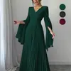 Vestido Largo de Cintura Alta Nuevo Transfronterizo Europeo y Americano Exportación Sexy de Manga Larga con Escote en V Profundo y Diseño de Manga de Campana Plisada