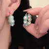 Pendientes de botón de perla retorcida geométrica simples retro Moda Diseño individual Versátiles Joyería para orejas Lujo ligero Sensación de alta gama