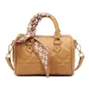 Bolsa Pequena Quadrada Fashion com Bordado de Linha Nova Coleção Primavera/Verão 2026 Tendência de Letras Europeia e Americana Bolsa Transversal de Ombro Feminina Tendência