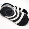 0 Calcetines de Corea del Sur boca baja invisibles calcetines para hombre vivo primavera nuevo a rayas casual bolsas calcetines de algodón venta al por mayor marea