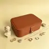 Caja de joyería de cuero PU estilo europeo más vendida en Amazon, caja de almacenamiento de joyería larga, vitrina para anillos de oro, collares y pendientes