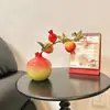 Florero de Granada Artificial Lujo Ligero Alto Valor Traje Suave Sentido de Alta Gama Adornos Entrada del Hogar Flor Artificial Flor Falsa Juego de Flores
