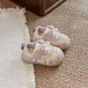 Zapatos para caminar de bebé, nueva colección primavera/otoño 2026, zapatillas casuales con suelas suaves y características antideslizantes, lindos zapatos deportivos para niños