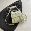 Mochila nueva, elegante y moderna, de estilo universitario nicho con diseño de estrellas, versátil como bolso de mano, bolso de hombro o cruzado de moda