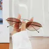 Nuevas Gafas de Sol Estilo Ojo de Gato Old Money para Mujer, Gafas de Sol con Montura Completa de Metal Anti-UV, Gafas de Sol de Moda y Personalizadas para Fotografía Callejera