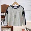 Camiseta base para niño, cuello redondo, holgada, manga larga con empalme, sudadera infantil, ropa de verano moderna para niño
