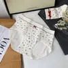 9017 Algodão Floral com Sensação de Nuvem Roupa Íntima Feminina, Ajuste Confortável, 10A Antibacteriana, Calcinha com Triângulo de Virilha Estendido