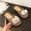 Chinelos Macios Fofos da Hello Kitty para Mulheres, Verão, Respiráveis, de Encaixar, Bico Fechado, Leves, Versáteis, Meia-coberta Vazada