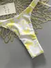 Bikini de Dos Piezas para Mujer 2026 Nuevo con Estampado de Palmera de Coco Amarillo, Copas Triangulares con Atar, Traje de Baño Transfronterizo, Al por Mayor en Stock
